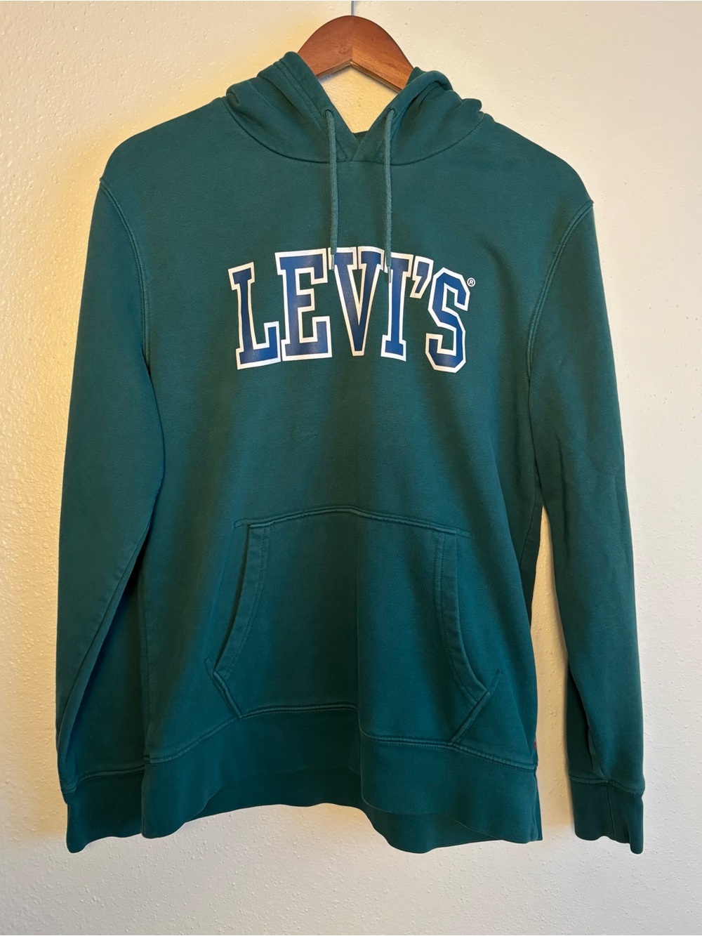 Levi's Medium Forest Green Hoodie with Bold Logo
